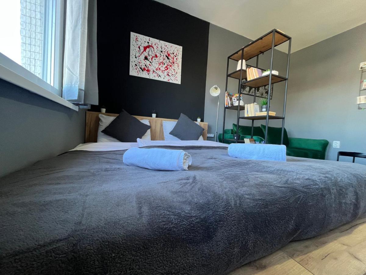 Mickitos City Center Apartment Скопье Экстерьер фото