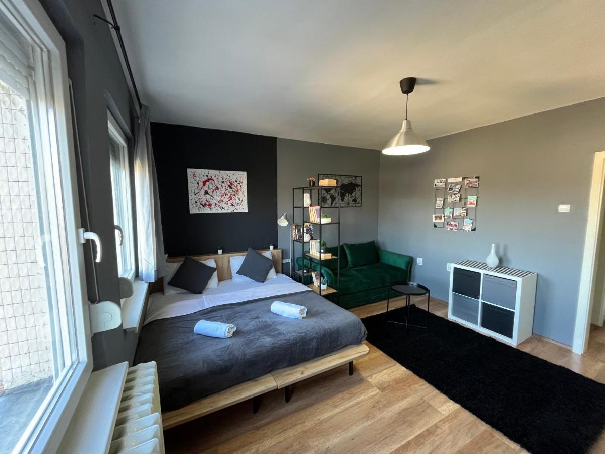 Mickitos City Center Apartment Скопье Экстерьер фото