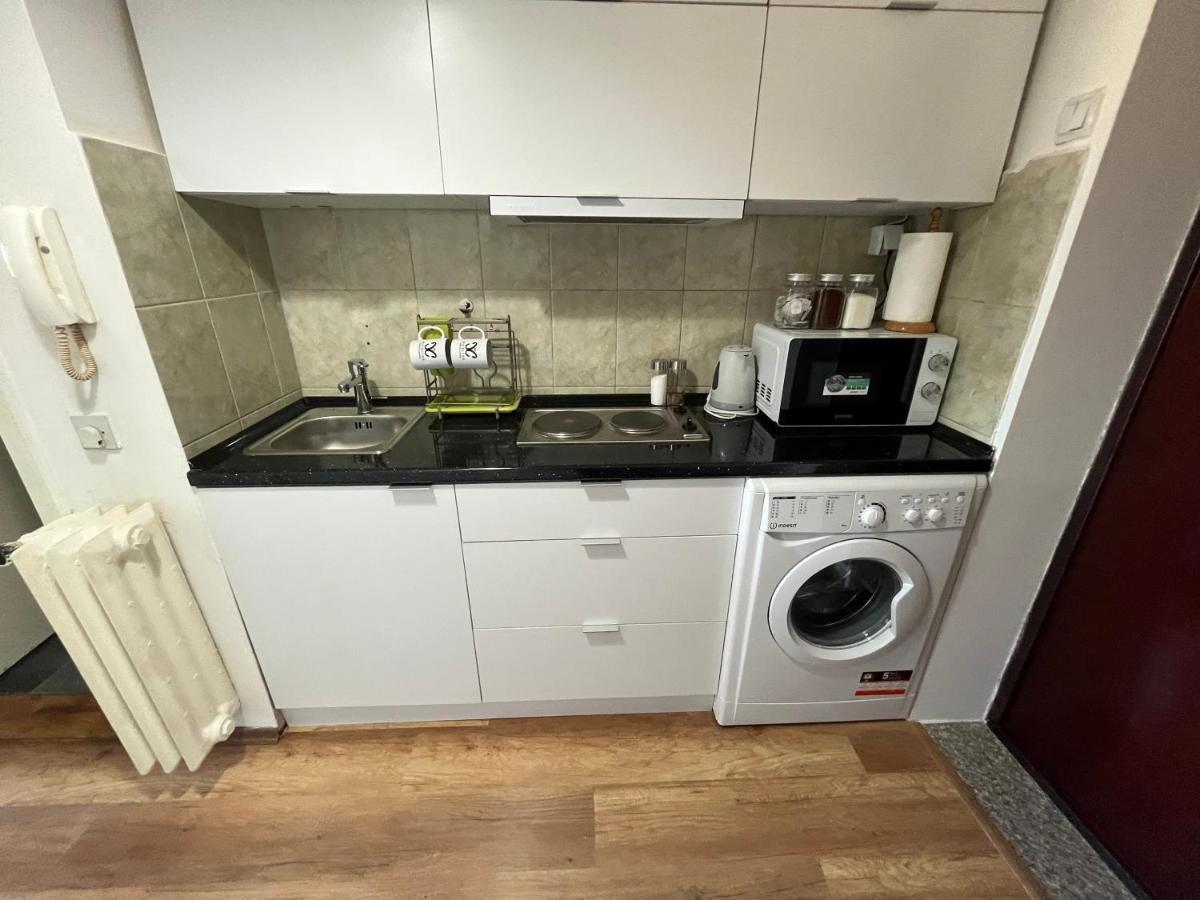Mickitos City Center Apartment Скопье Экстерьер фото