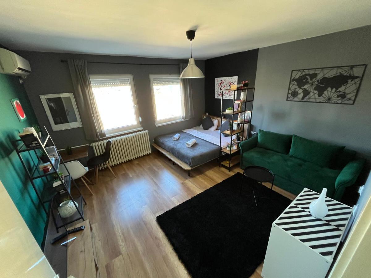Mickitos City Center Apartment Скопье Экстерьер фото
