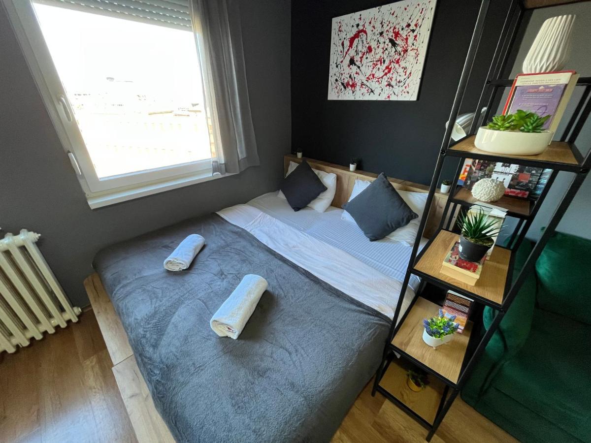 Mickitos City Center Apartment Скопье Экстерьер фото