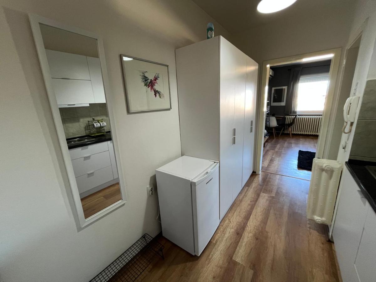 Mickitos City Center Apartment Скопье Экстерьер фото